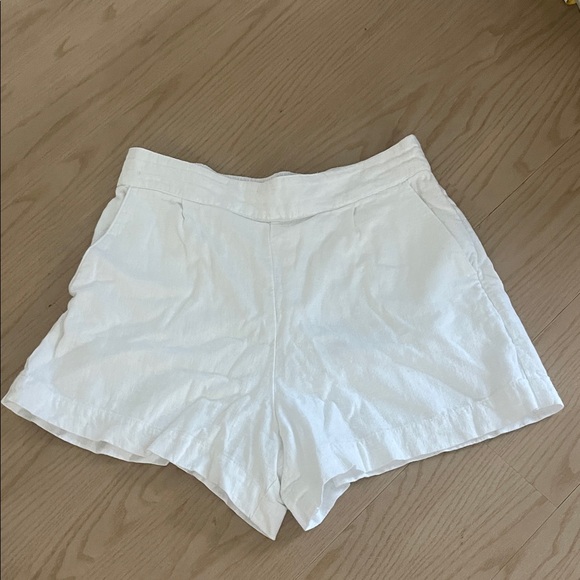 Abercrombie & Fitch High Waist White Shorts - Picture 1 of 2